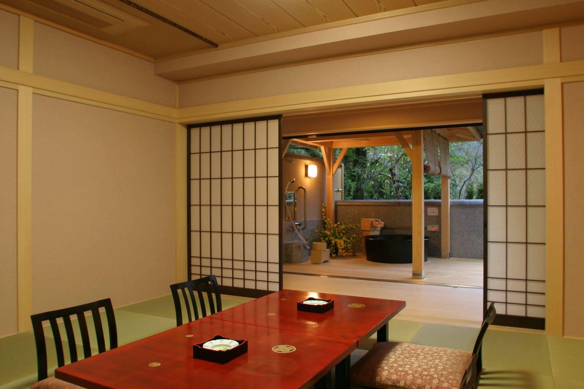 Hotel Gujo Hachiman Exterior photo