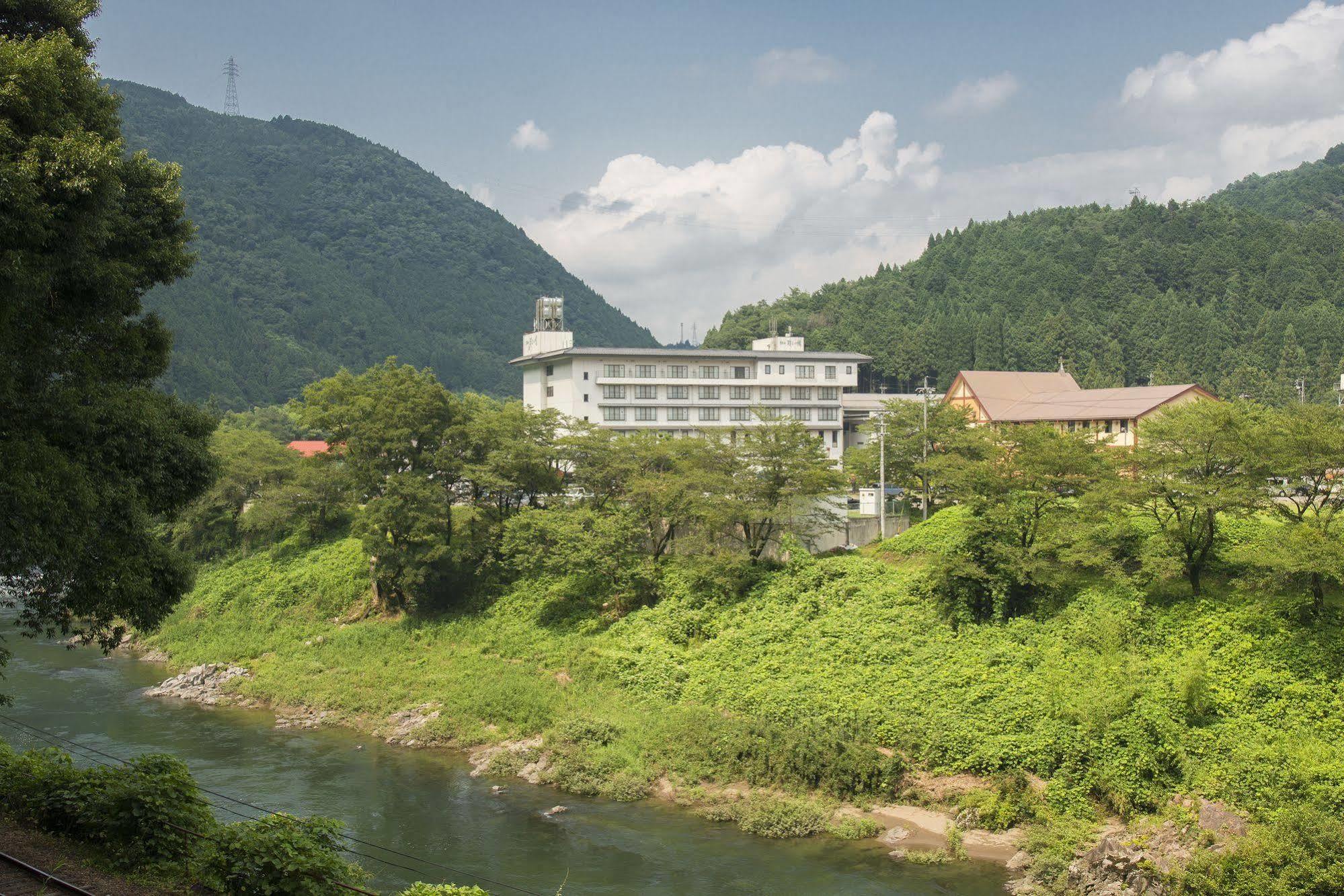 Hotel Gujo Hachiman Exterior photo